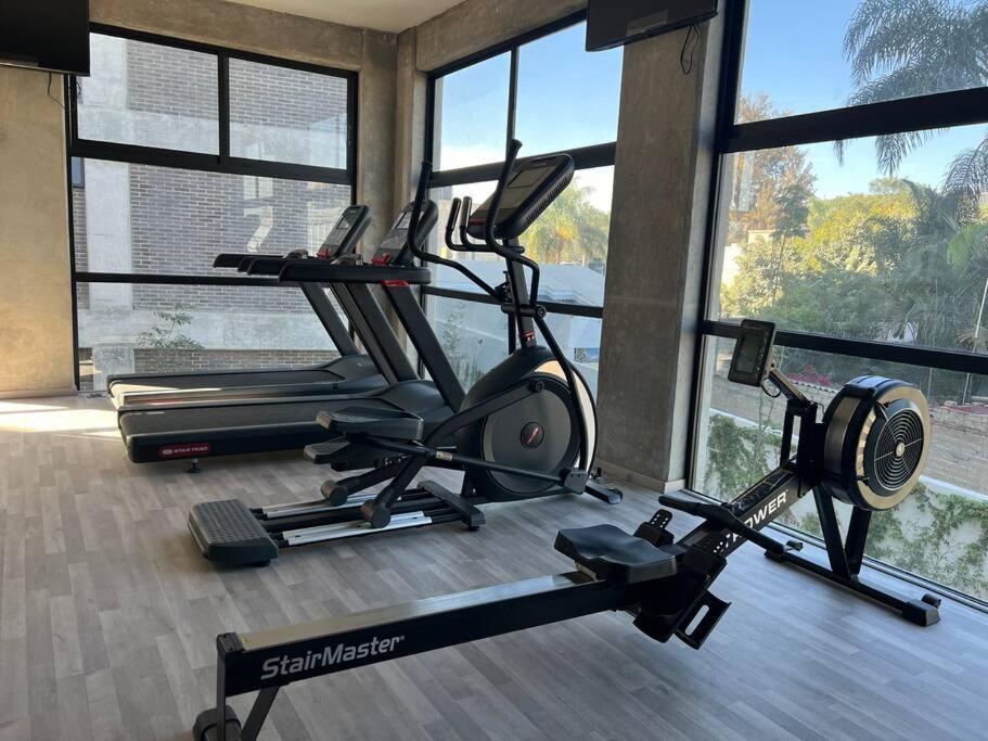 Depa Boho Al Sur Pet Friendly Piscina Gym Sala De Cine Apartment Гуадалахара Екстериор снимка